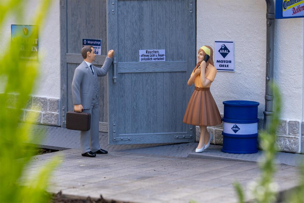 Beim Telefonieren, 2 Stück