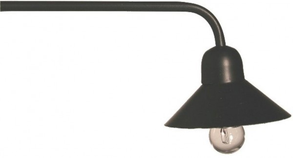 Wandlampe mit flachem Schirm und Rohrhalterung