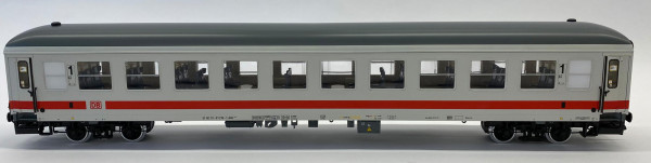 DB-Personenwagen Aimz mit Beleuchtung 1. Klasse