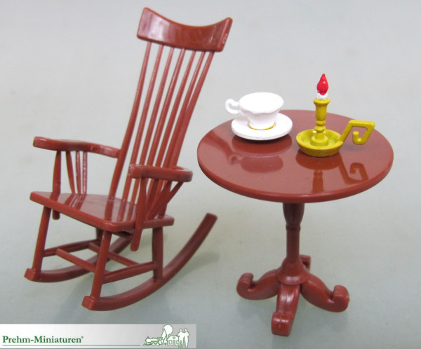 Schaukelstuhl und Tisch, Kunststoff